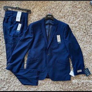 Kenneth Cole men’s suit pants and jacket  never worn tags still on it